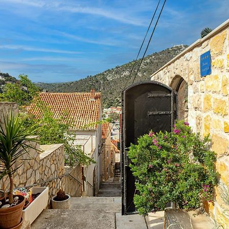 Villa Capitis In The Center- Luxury Apartment With Swimming Pool Χβαρ Εξωτερικό φωτογραφία