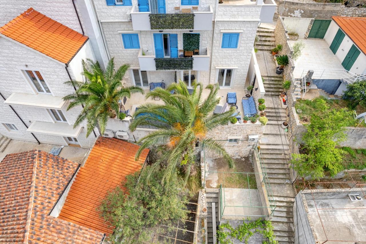 Villa Capitis In The Center- Luxury Apartment With Swimming Pool Χβαρ Εξωτερικό φωτογραφία