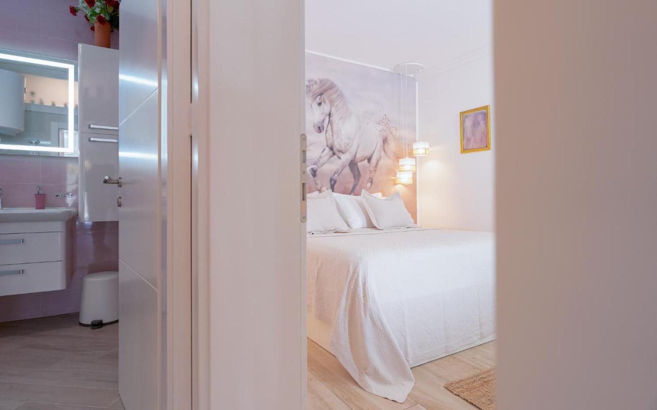Villa Capitis In The Center- Luxury Apartment With Swimming Pool Χβαρ Εξωτερικό φωτογραφία